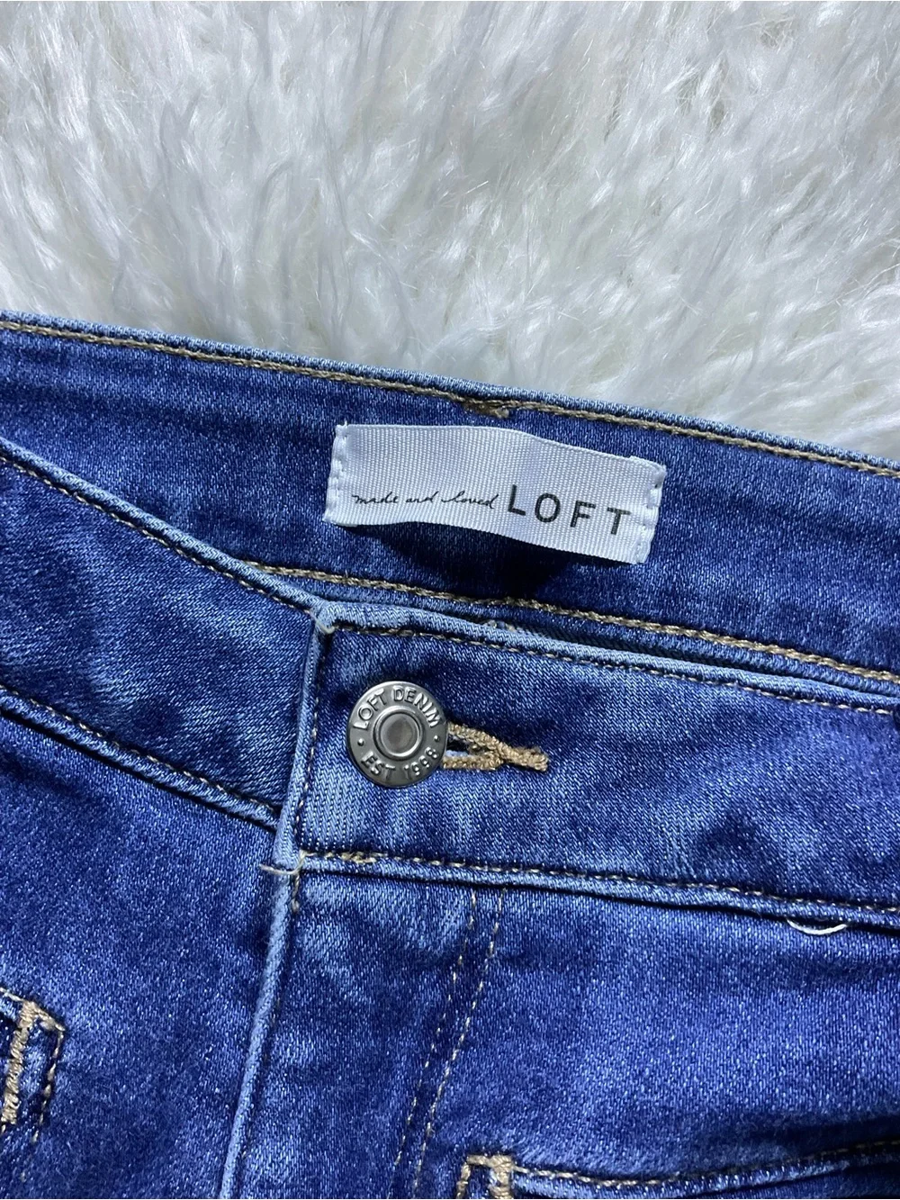 Loft The Curvy Kick Crop Jeans